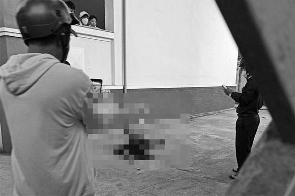 Nữ sinh lớp 8 rơi từ tầng 3 trường học xuống đất tử vong-1