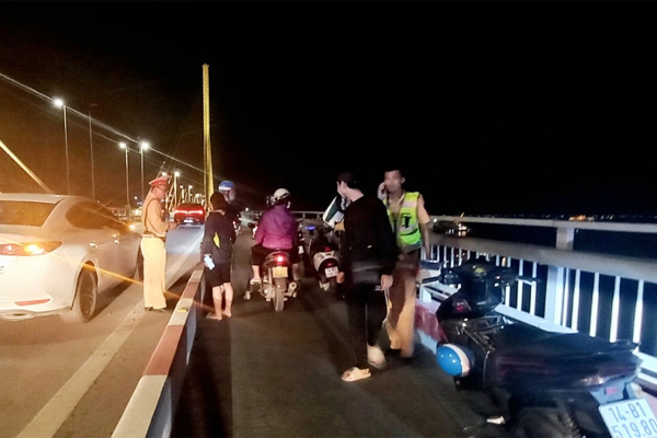 Mất 2,1 tỉ đồng vì bị chiếm đoạt sim điện thoại-2