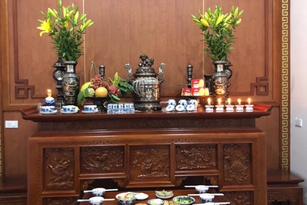 6 điều cấm kỵ khi lau dọn bàn thờ cuối năm: Tổ tiên tức giận, tài lộc mất hết, vận thế lao đao-4