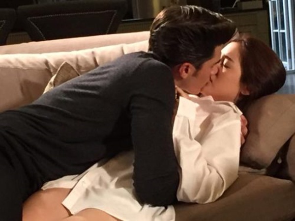 Tin nhắn lúc nửa đêm khiến vợ phát hiện bí mật động trời của chồng-2