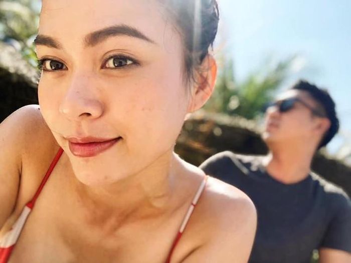 Sau khi công khai đang mang thai 6 tháng, Á hậu Mâu Thủy khoe luôn ảnh chồng sắp cưới-4