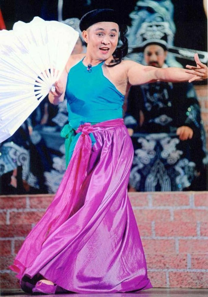 Xuân Hinh - Vua hài đất Bắc và những pha giả gái hết hồn-4