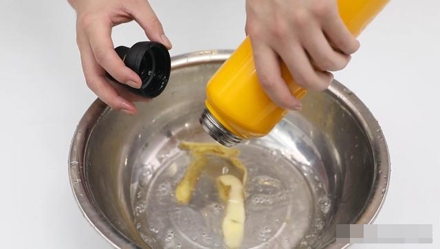 Gọt khoai tây xong đừng đổ vỏ đi, dùng theo cách này mang lại lợi ích lớn, ai không biết chính là đang vứt bỏ báu vật-14