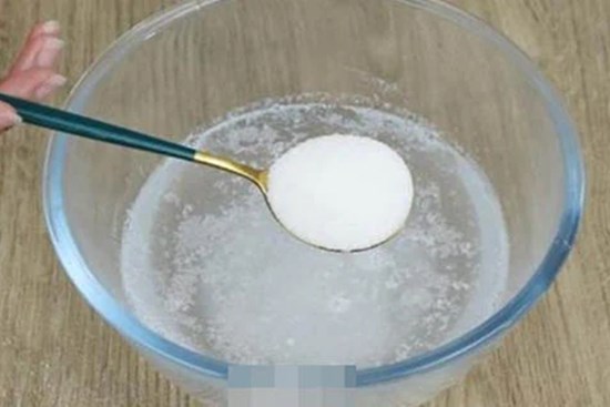 Hòa bột giặt với giấm trắng: Công dụng rất tuyệt vời nhưng nhiều nhà không biết