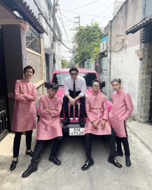 Hoa hậu Lê Âu Ngân Anh lộng lẫy trong lễ vu quy bí mật, nhà trai đón dâu bằng siêu xe bạc tỉ-7