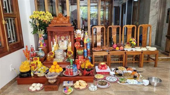 Mẹ Phạm Hương khoe cơ ngơi sang trọng, đẳng cấp tại quê nhà-9