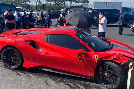 Công an xác minh chủ sở hữu siêu xe Ferrari 488 tông chết người ở Hà Nội