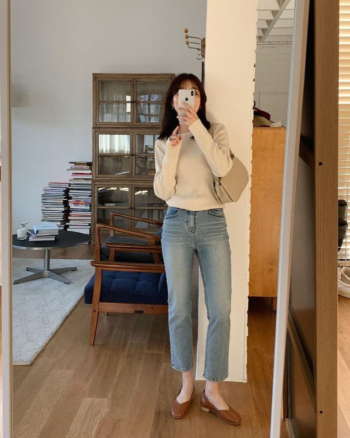 Mùa thu diện quần jeans ống đứng theo 10 cách này, chị em sẽ trở nên nổi bật hơn-5