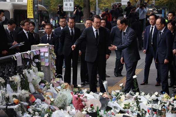 Itaewon: Tiết lộ nội dung cuộc gọi kêu cứu có thể bị đè chết 4 giờ trước thảm kịch-1