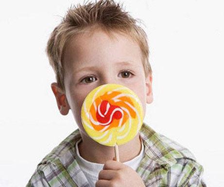 6 sai lầm cha mẹ dễ mắc phải khi chăm sóc răng miệng cho con-2