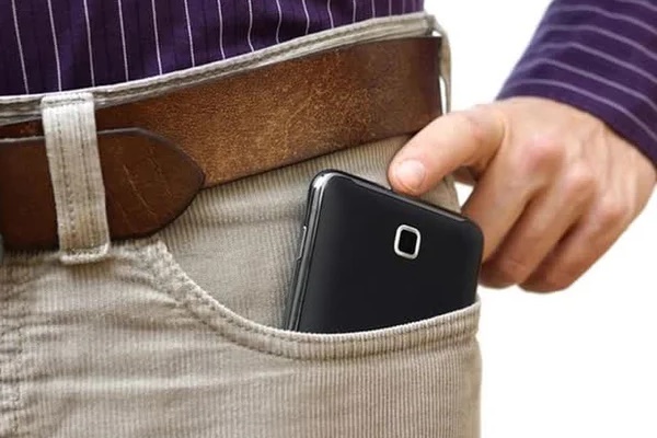 Sóng điện thoại, sóng wifi có thực sự gây vô sinh: Chuyên gia lý giải sự thật!-1