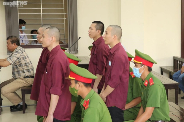 Ông Lê Tùng Vân trực tiếp làm lễ xuất gia cho Diễm My-1