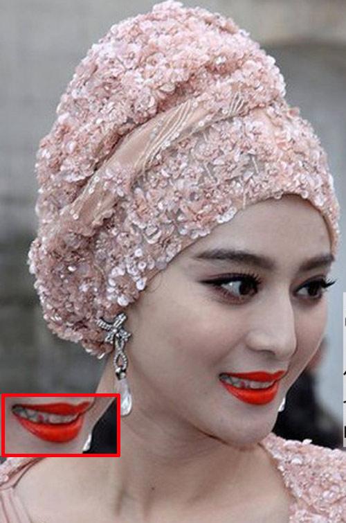 Thùy Tiên và loạt sao mất điểm trầm trọng vì son lem vào răng-9