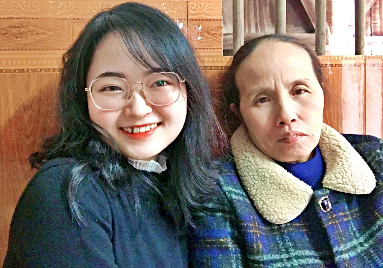 Cô gái bị cho đi lúc còn đỏ hỏn, hạnh phúc kể về bố mẹ nuôi-3