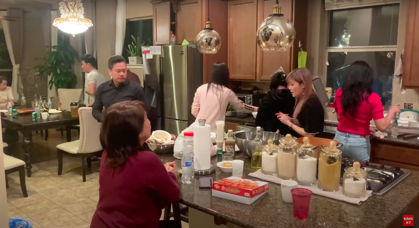 Ca sĩ Quách Thành Danh xây biệt thự để đưa gia đình về Việt Nam-5