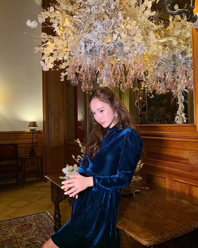 10 công thức diện váy của sao Hàn trong mùa lạnh-10