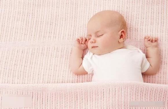 Trẻ con lúc nào cũng ló chân ra ngoài, đừng vội che chắn kẻo lợi bất cập hại-2