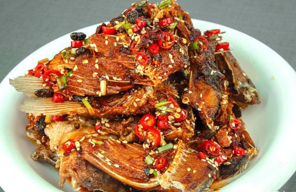 Hướng dẫn công thức làm cá diếc chiên, vị thơm ngon, giòn rụm ai cũng tấm tắc khen-5