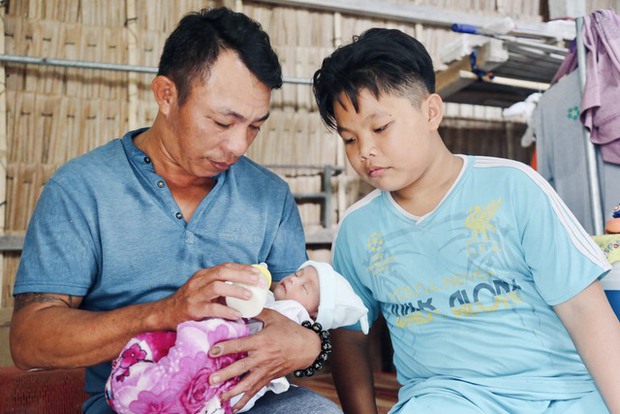 Mẹ mất trên bàn mổ khi vừa sinh em gái, con trai 13 tuổi gục khóc bên bàn thờ: Con chỉ ước mẹ sống lại thôi-10