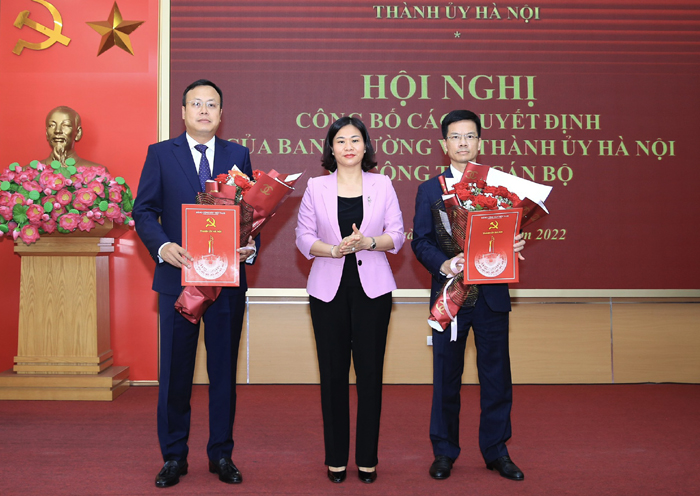 Công bố các Quyết định về công tác cán bộ tại Sở Tài nguyên và Môi trường, huyện Sóc Sơn, Liên đoàn Lao động Thành phố-1