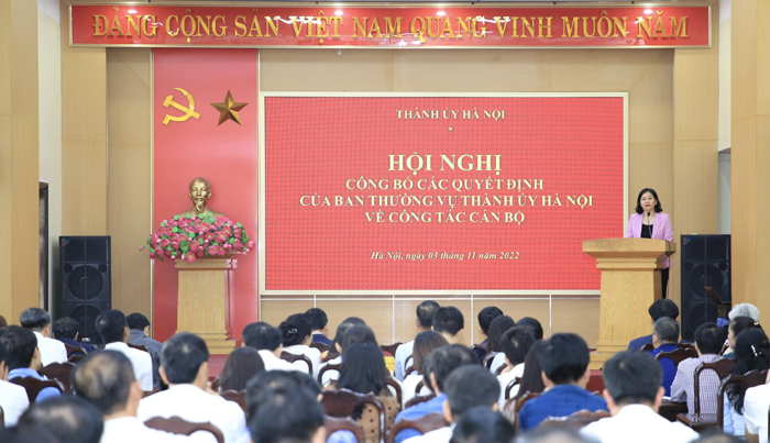 Công bố các Quyết định về công tác cán bộ tại Sở Tài nguyên và Môi trường, huyện Sóc Sơn, Liên đoàn Lao động Thành phố-3