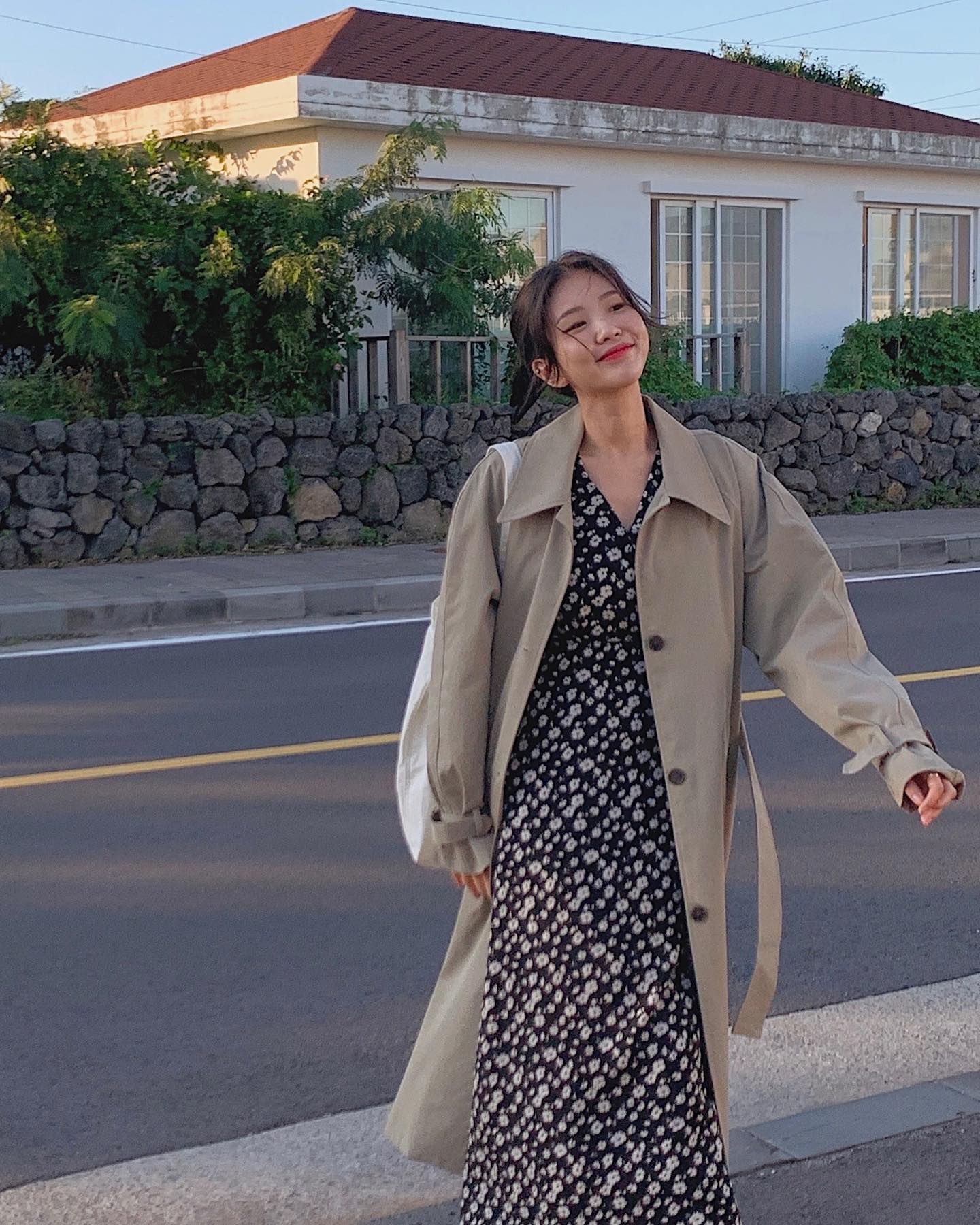 Mặc áo khoác trench coat theo 10 công thức sành điệu miễn bàn-2