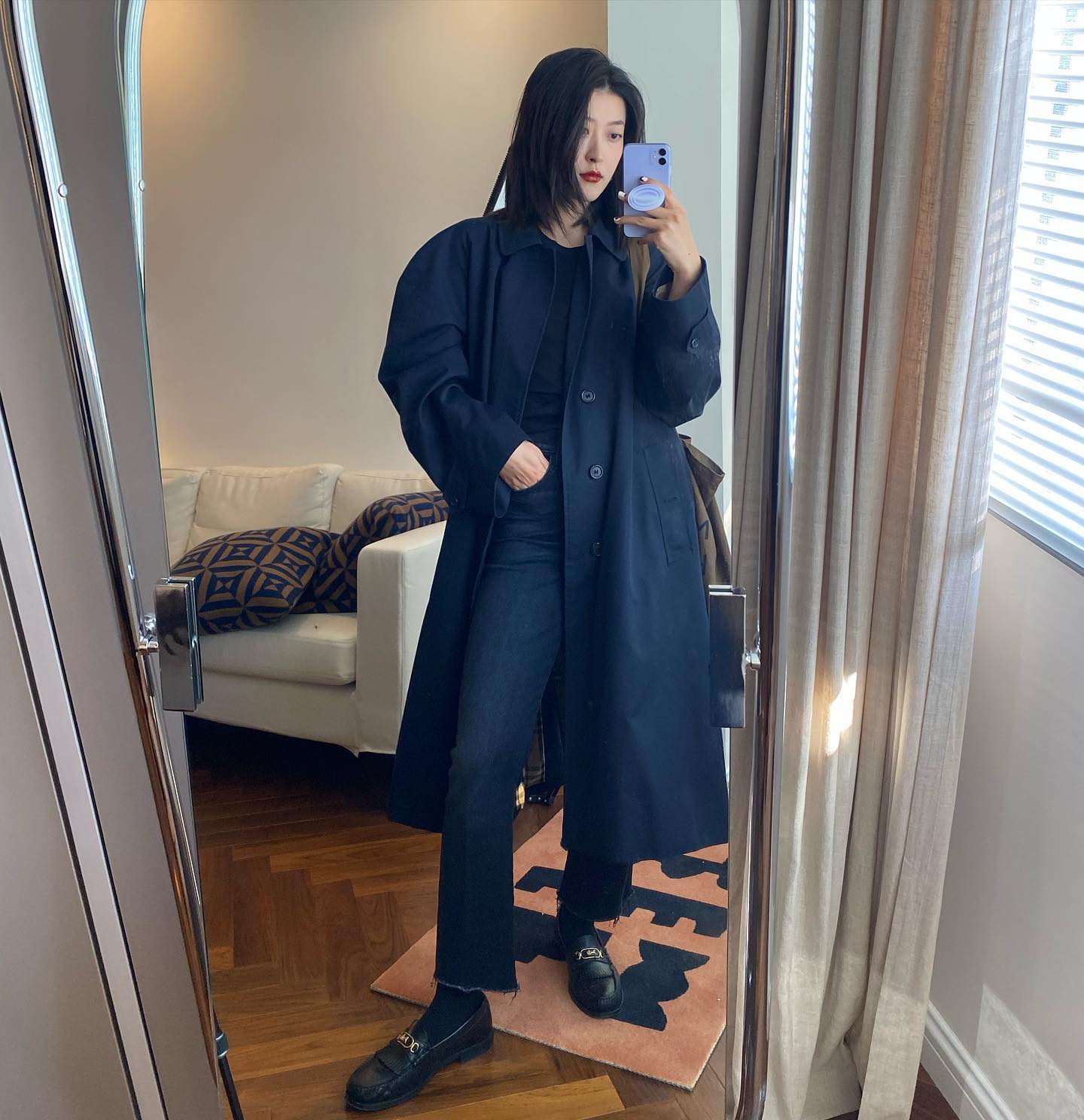 Mặc áo khoác trench coat theo 10 công thức sành điệu miễn bàn-4