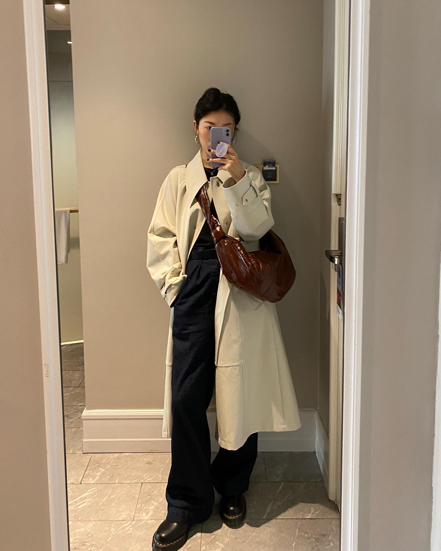 Mặc áo khoác trench coat theo 10 công thức sành điệu miễn bàn-5