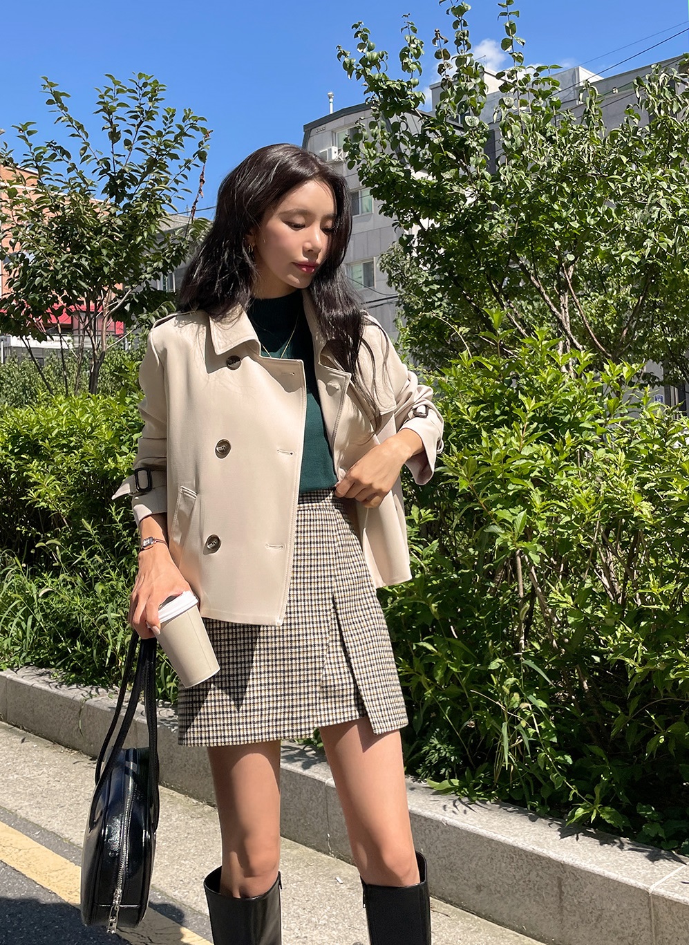 Mặc áo khoác trench coat theo 10 công thức sành điệu miễn bàn-8