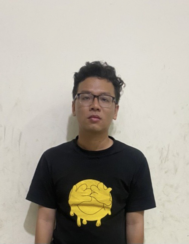 Mất 2,2 tỷ giải hạn sau khi đi xem bói bài-1