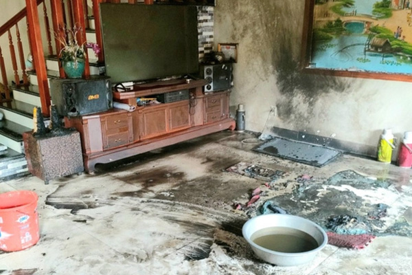 Xe máy rơi xuống sông, nữ sinh tử vong trên đường đến trường-2