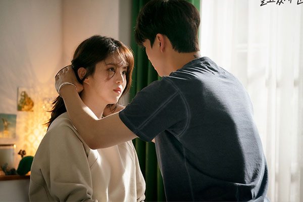 Qua quan sát cho thấy những phụ nữ ngoại tình hầu hết đều liên quan đến những mối quan hệ quen biết sau đây-1