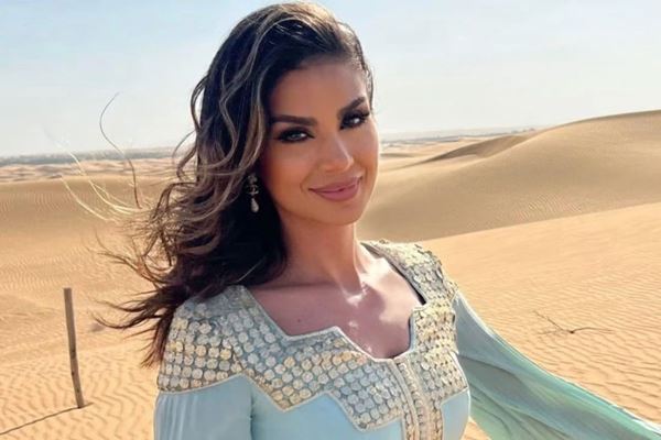 Lối sống xa hoa của nữ hoàng Versace ở Dubai-1