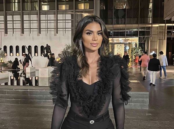 Lối sống xa hoa của nữ hoàng Versace ở Dubai-2