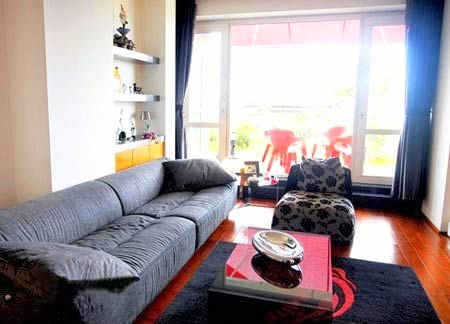 Tổ ấm xa hoa của Tình Nhi Vương Diễm: Nhìn thẳng sang Tử Cấm Thành, màu sắc nội thất lòe loẹt nhưng vẫn tạo nét-15