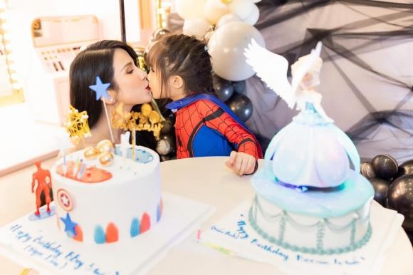 Diệp Lâm Anh một mình lo chu đáo sinh nhật cho 2 con, chồng cũ không thấy xuất hiện-11