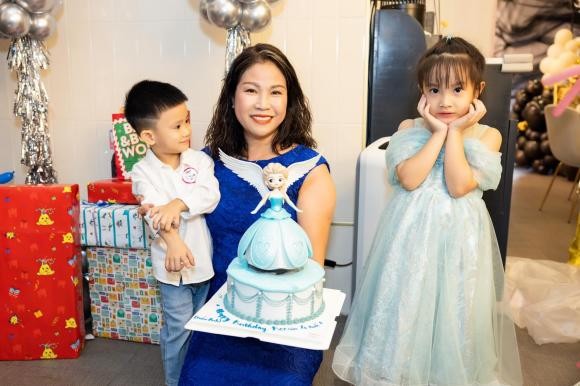 Diệp Lâm Anh một mình lo chu đáo sinh nhật cho 2 con, chồng cũ không thấy xuất hiện-15