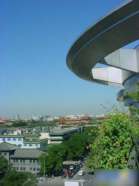 Tổ ấm xa hoa của Tình Nhi Vương Diễm: Nhìn thẳng sang Tử Cấm Thành, màu sắc nội thất lòe loẹt nhưng vẫn tạo nét-2