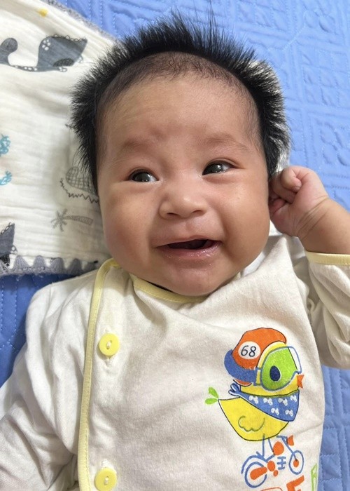 Con trai út đáng yêu của danh hài Tự Long-5