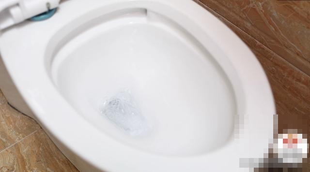 Ngâm tàn thuốc lá trong rượu trắng giải quyết được nhiều vấn đề tại nhà, vừa học vừa tiết kiệm được nhiều tiền-17