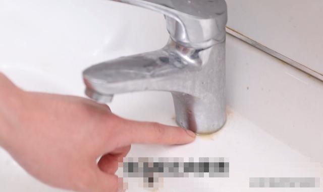 Ngâm tàn thuốc lá trong rượu trắng giải quyết được nhiều vấn đề tại nhà, vừa học vừa tiết kiệm được nhiều tiền-18