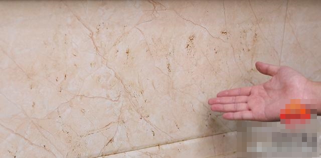 Bóp một ít kem đánh răng lên tất&nbsp;thật&nbsp;hữu ích nhưng rất nhiều người chưa biết cách làm này-11