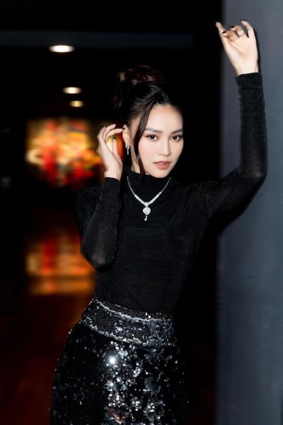 Ninh Dương Lan Ngọc và gu thời trang sân bay chuẩn điểm 10: Diện phong cách nào cũng xịn xò hết nấc-1