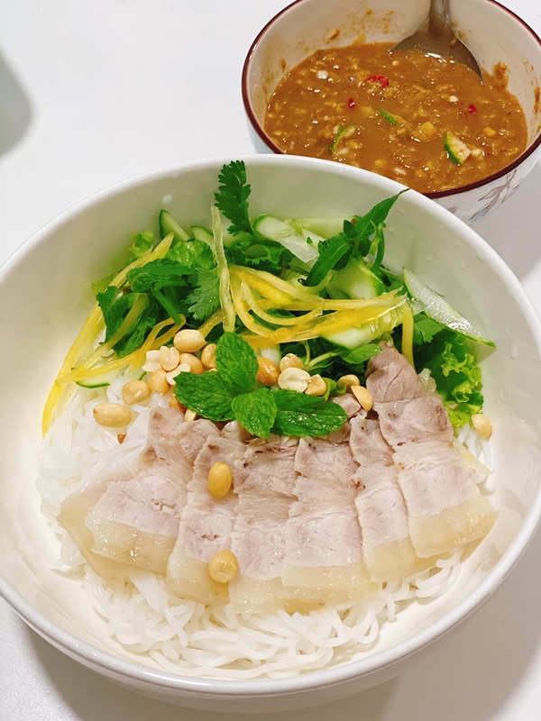 Phụ nữ có giác quan thứ 6, thứ 7 và chủ nhật, biết mọi thứ nhưng không biết tối nay ăn gì? Xem ngay các món vợ đảm 9x gỡ bí giúp chị em-6