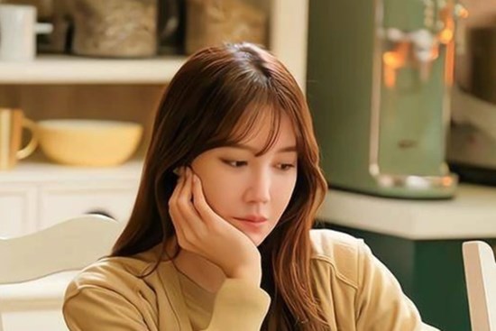 Nhắn địa chỉ khách sạn cho nhân tình, gửi nhầm sang máy chồng, nhận hồi đáp hé lộ bí mật khác