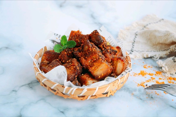 Trời lạnh làm món thịt ba chỉ chiên cay nóng hổi thơm ngon ăn cơm thì quá hợp!-8