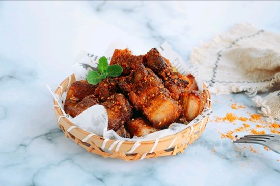 Trời lạnh làm món thịt ba chỉ chiên cay nóng hổi thơm ngon ăn cơm thì quá hợp!