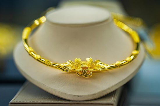 Giá vàng hôm nay 5/11: Chốt cuối tuần, giá vàng bùng tăng cao