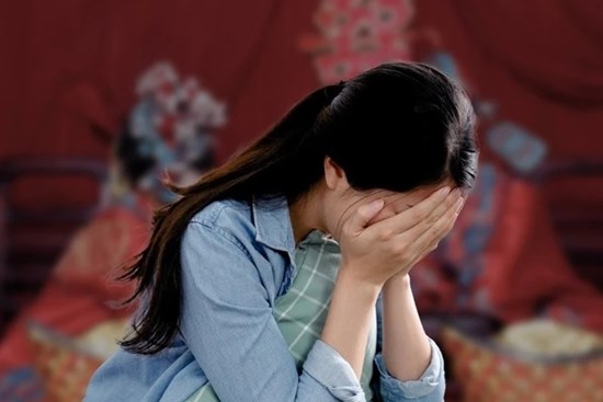 Tâm sự của người phụ nữ 38 tuổi mới lấy chồng: Sau khi kết hôn, đi ăn cơm tôi cũng phải xin tiền bố chồng