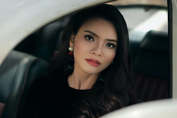 Ca sĩ Phạm Phương Thảo gặp tai nạn trên cao tốc Pháp Vân-1